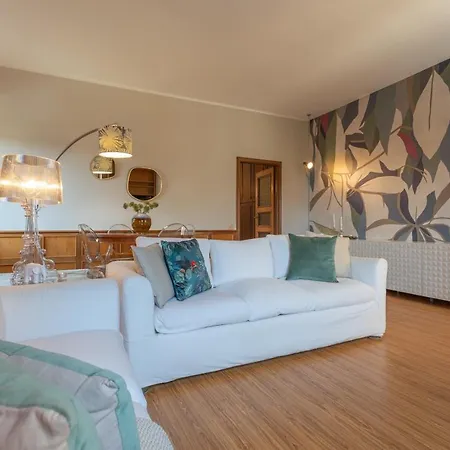 Minerva - Elegant New Classic Close To Vatican Rome