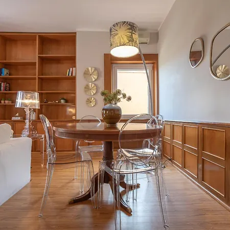 Minerva - Elegant New Classic Close To Vatican