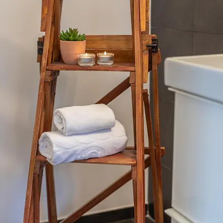 Minerva - Elegant New Classic Close To Vatican Rome