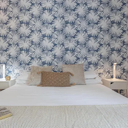 Minerva - Elegant New Classic Close To Vatican